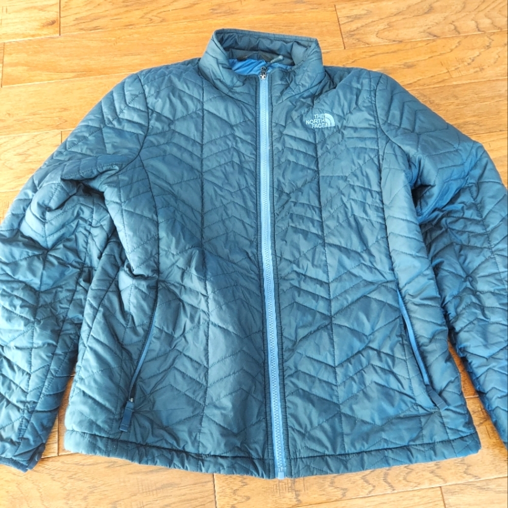 North face light jacket